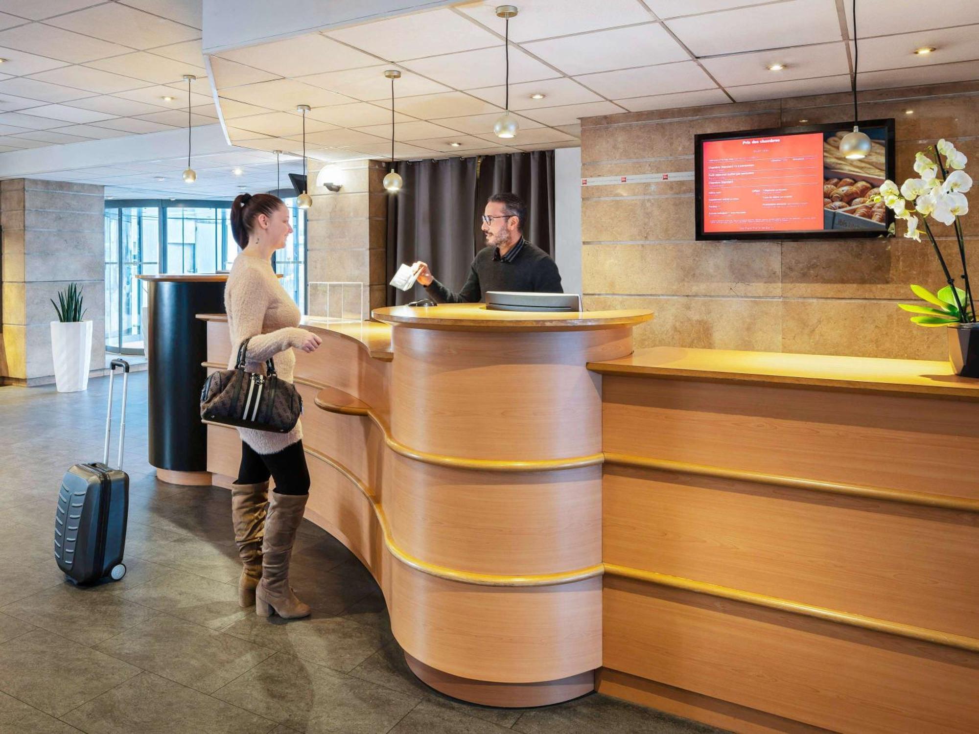 Ibis Paris Porte De Bercy Charenton-le-Pont Kültér fotó
